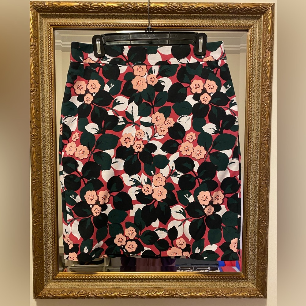 Ann Taylor Factory | Floral Pencil Skirt | Size 8
